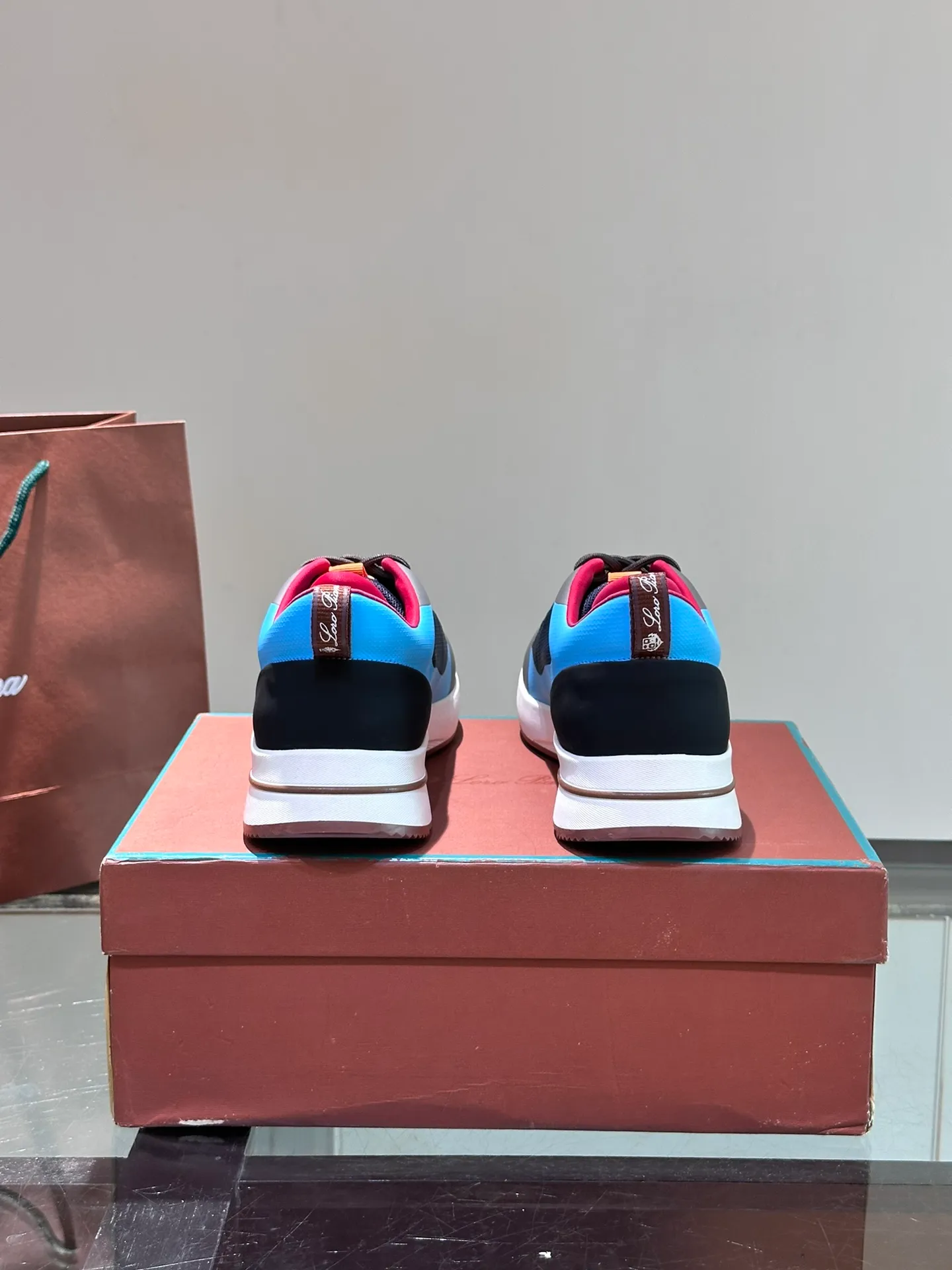 Factory price: 540💰Loro men's shoes💰iana niche Loro classic jogging shoes, men's lace-up casual shoes and sneakers, high-quality lightweight and comfortable fabrics, suitable for outdoor leisure, the color scheme is young and energetic, and it looks great with sportswear or casual suits! Size: 39-45 (46 customized)